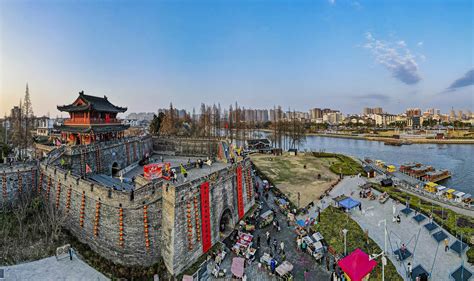  ¡Sumérgete en la historia y el arte con la Pagoda de Jingzhou!