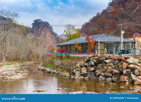 ¡Sumérgete en la Historia y la Naturaleza: ¡Descubre el Misterioso Parque del Río Benxi!