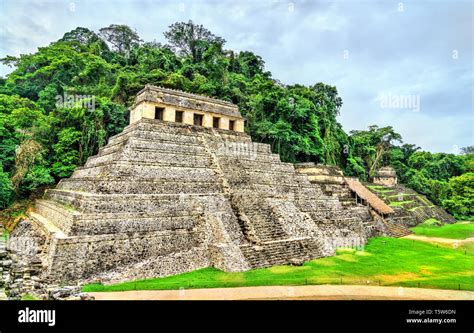 ¡Sumérgete en la Historia y el Misterio del Templo de las Inscripciones en Palenque!