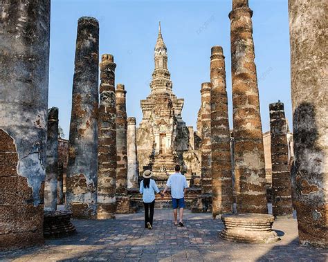 ¡Sumérgete en la magia del Templo Wat Mahathat Hua Hin! Un viaje a través de la historia y la arquitectura tailandesa.